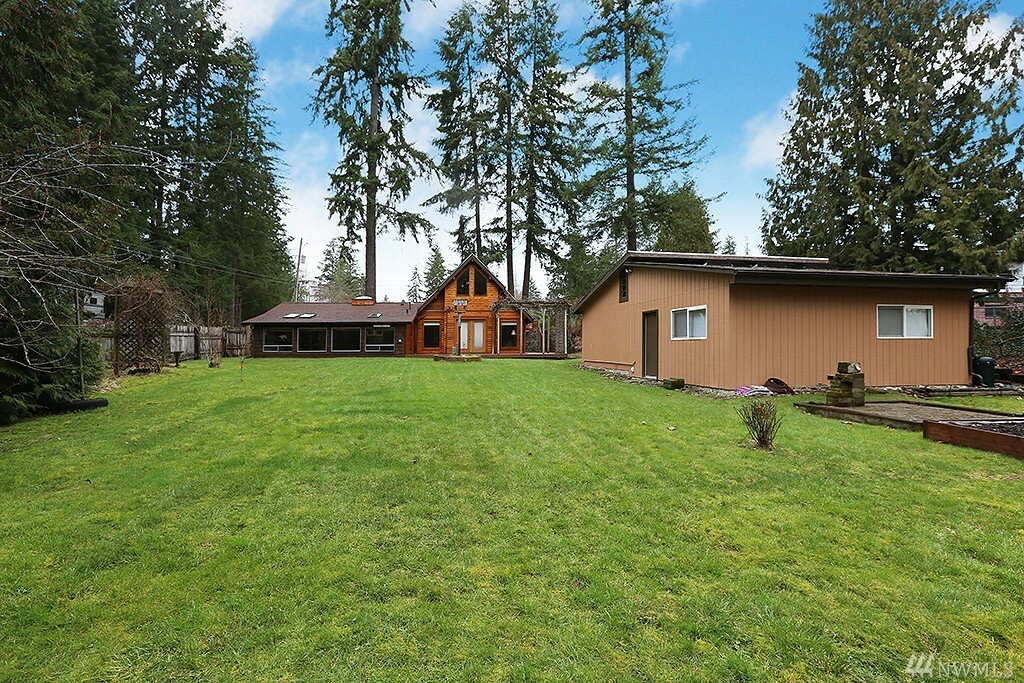 Property Photo:  16605 SE 134th St  WA 98059 