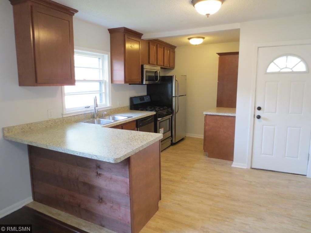 Property Photo:  2715 Sheridan Avenue N  MN 55411 