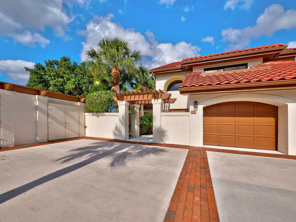 Property Photo: 16575 Traders Crossing 241 FL 33477