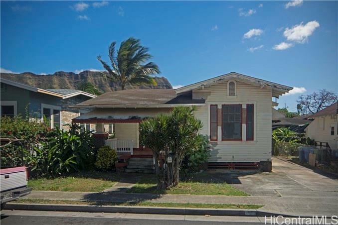 Property Photo:  3011 Hinano Street  HI 96815 