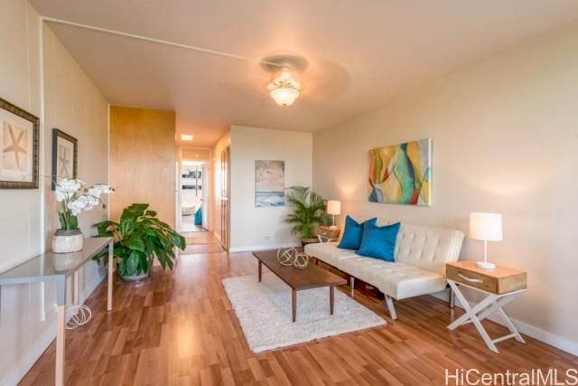 Property Photo:  425 Ena Road 507A  HI 96815 