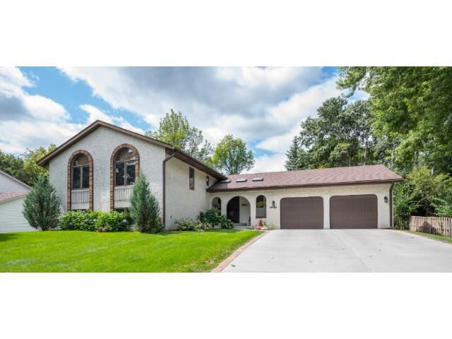 Property Photo:  1863 Duck Pond Drive  MN 55118 