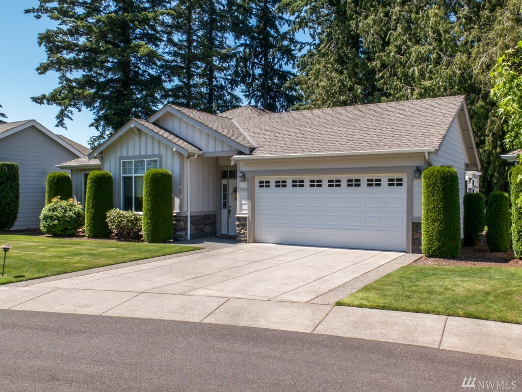 Property Photo:  133 Creekview Crest  WA 98264 