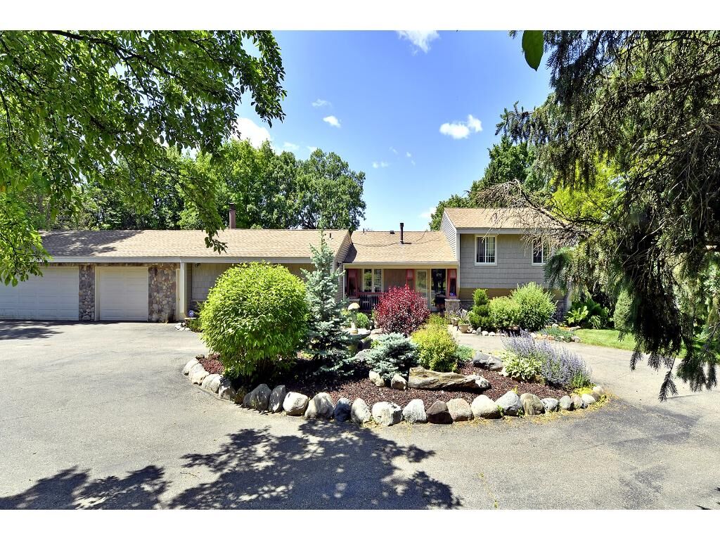 Property Photo: 669 Minnetonka Highlands Lane MN 55356