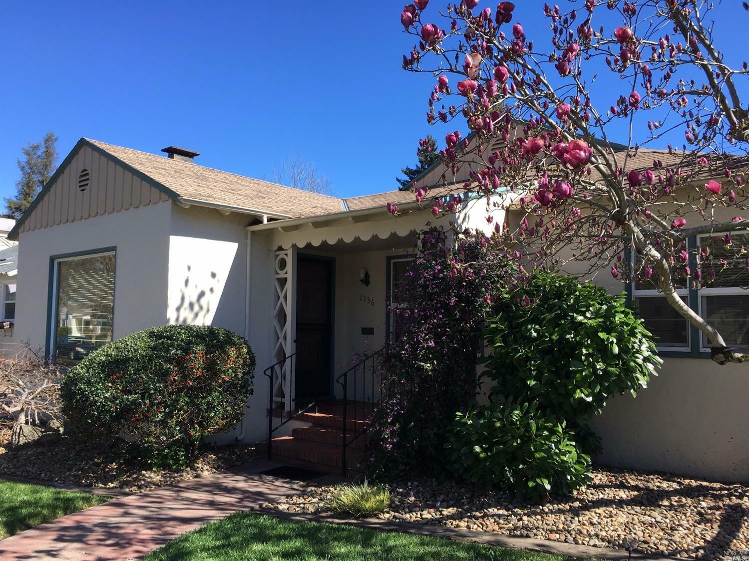 Property Photo:  1136 Beaver Street  CA 95404 