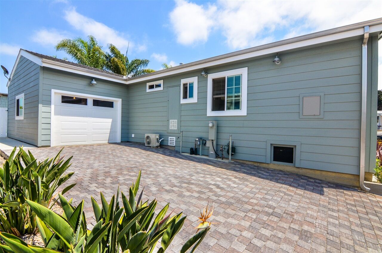 Property Photo:  444 N El Camino Real 16  CA 92024 