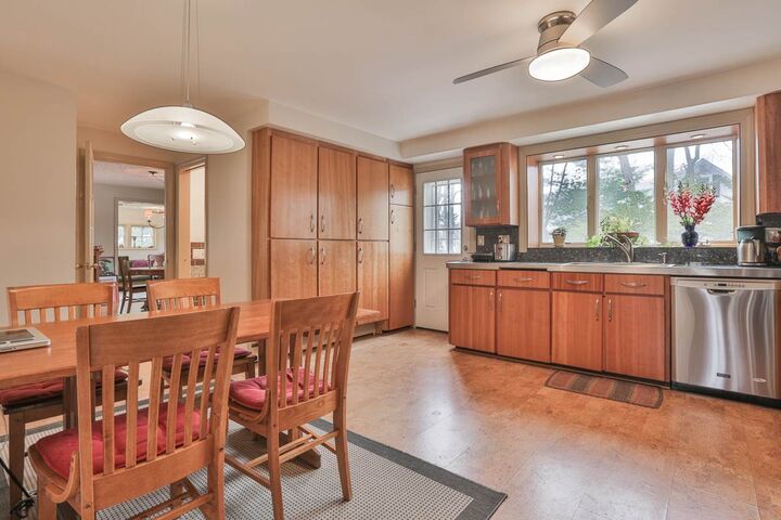 Property Photo:  330 Crestview Circle  NH 03104 