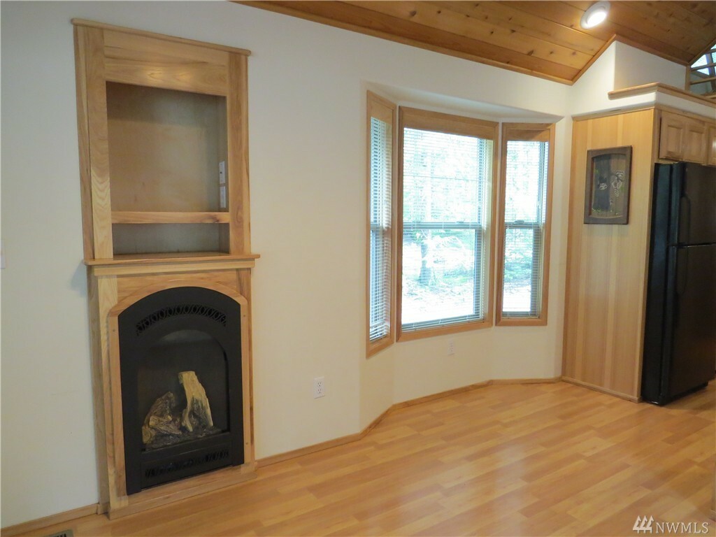 Property Photo:  70 N Staircase Dr  WA 98548 