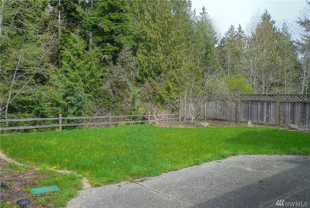 Property Photo:  1058 NW Poppy Ct  WA 98383 