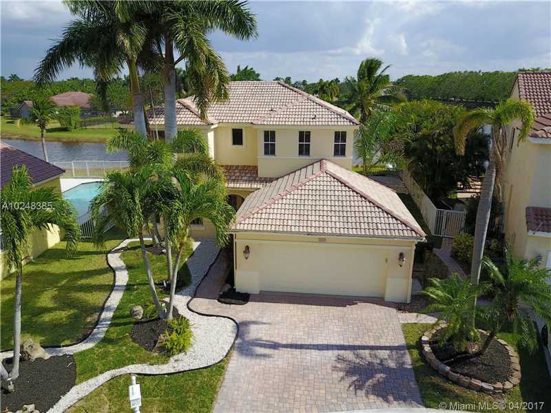 Property Photo:  564 Cascade Falls Dr  FL 33327 