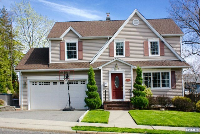 Property Photo:  514 Reis Avenue  NJ 07649 