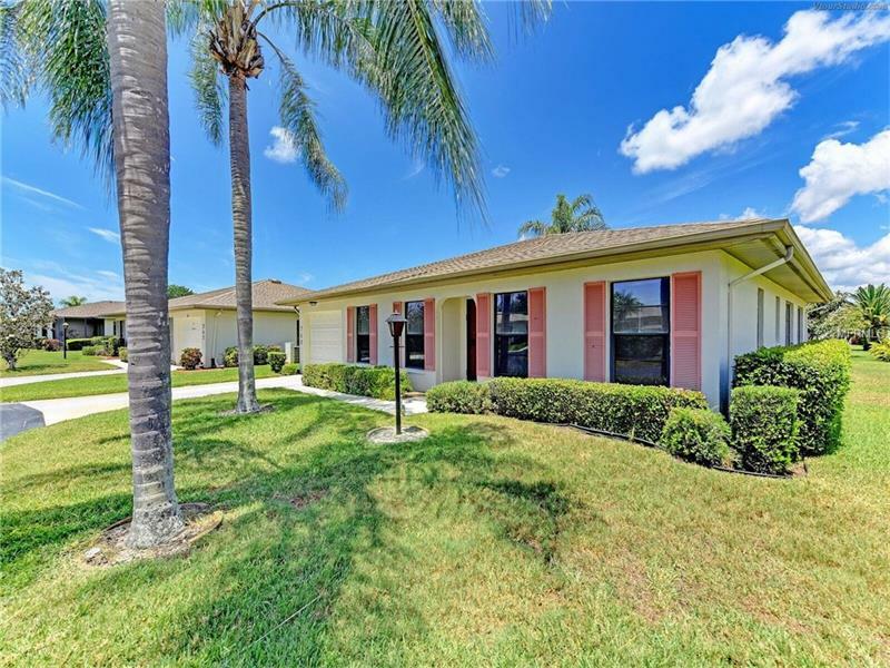 Property Photo:  749 Vivienda North Court 20  FL 34293 