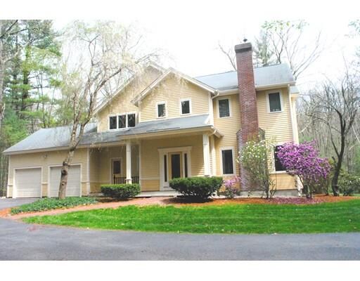 Property Photo:  38 Smallwood Cir  MA 01505 