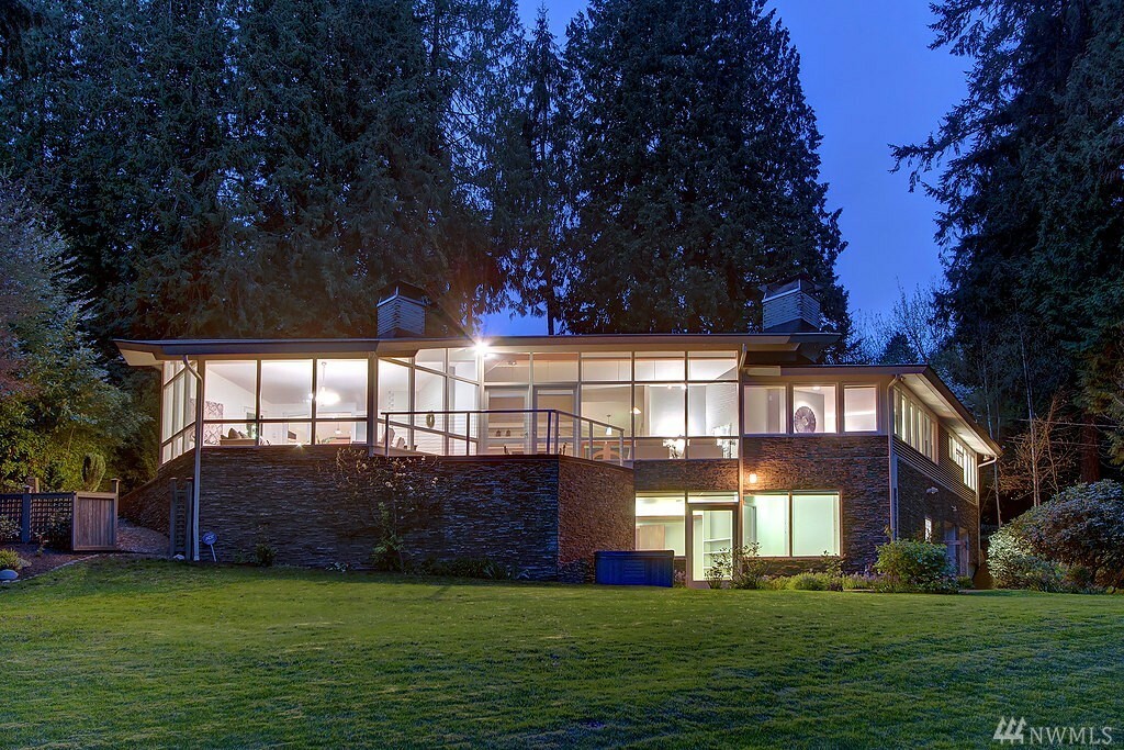 Property Photo: 5050 NE 178th St WA 98155