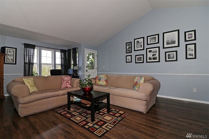 Property Photo:  23232 27th Ave SE  WA 98021 