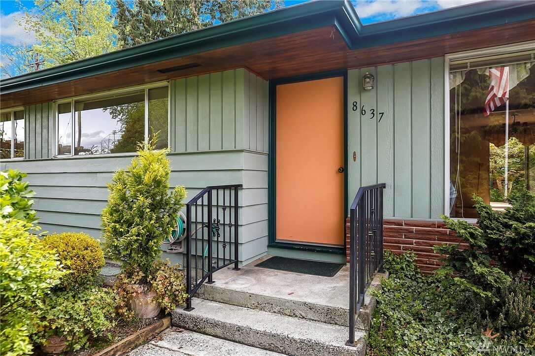 Property Photo:  8637 NE 157th  WA 98028 