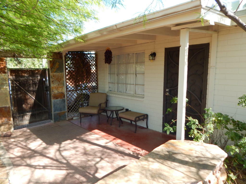 Property Photo:  350 E Kelso Street  AZ 85705 