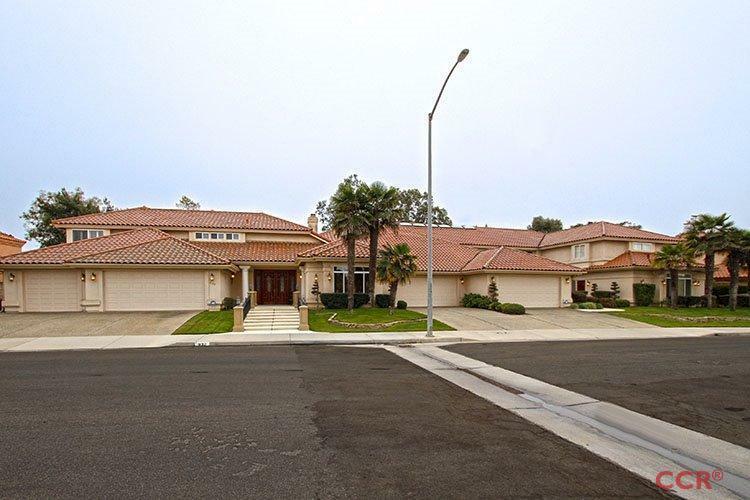 Property Photo:  932 Fairway Vista Drive  CA 93455 