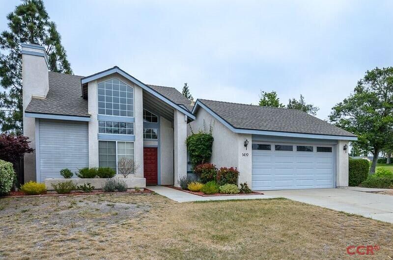 Property Photo:  1419 Shetland Court  CA 93455 