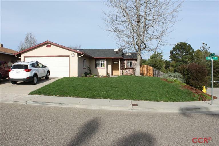 Property Photo:  399 Nopal Way  CA 93444 