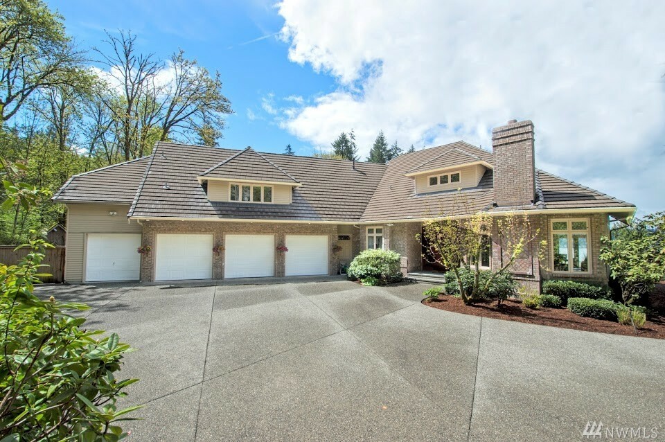 Property Photo:  19401 SE 16th St  WA 98075 