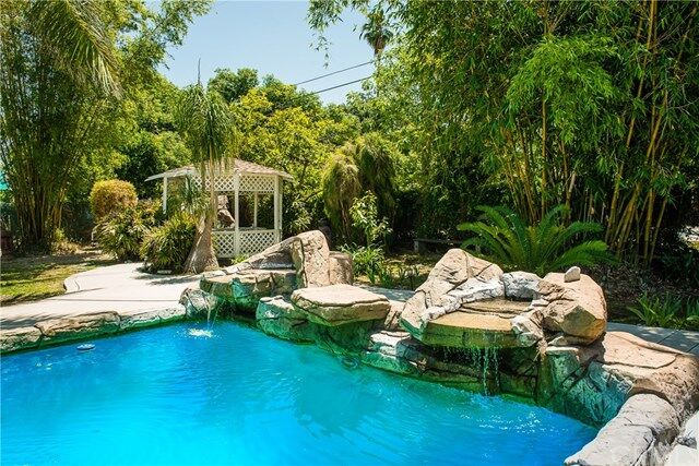 Property Photo:  1440 E Vine Avenue  CA 91791 