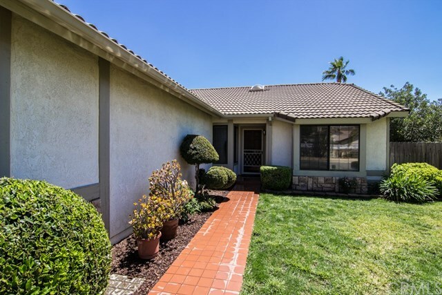 Property Photo:  25519 San Antonio Street  CA 92557 