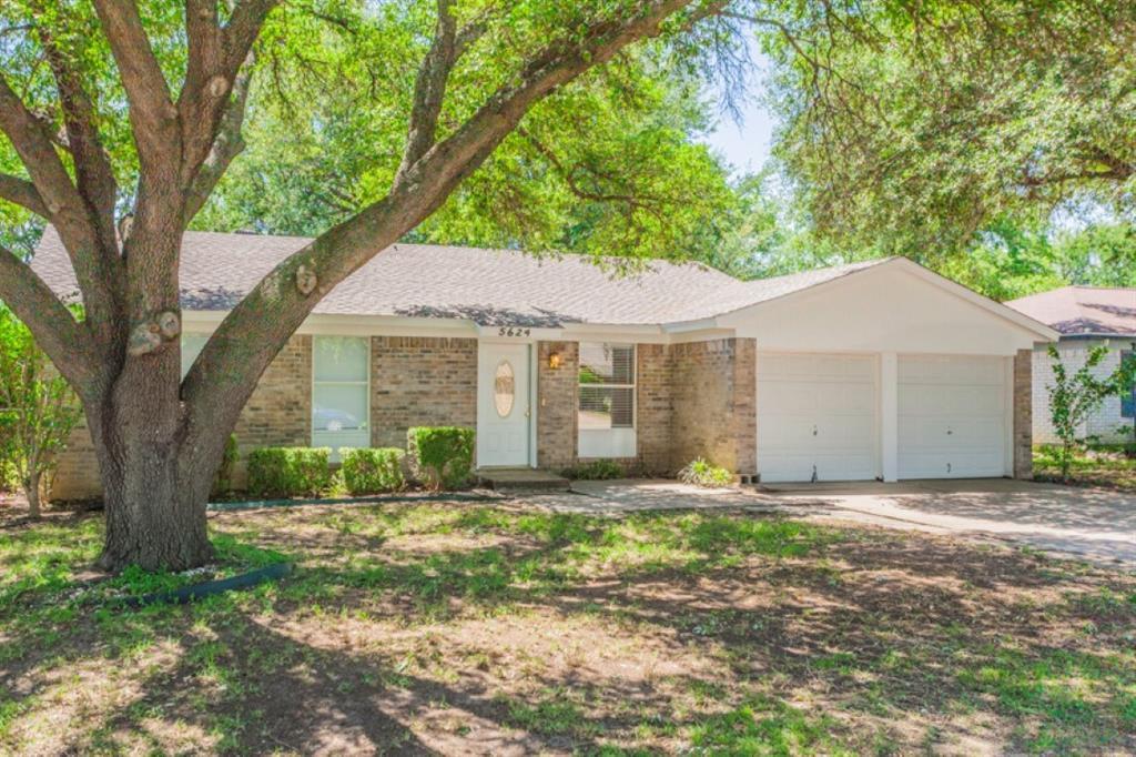 Property Photo: 5624 Marlene Drive TX 76148