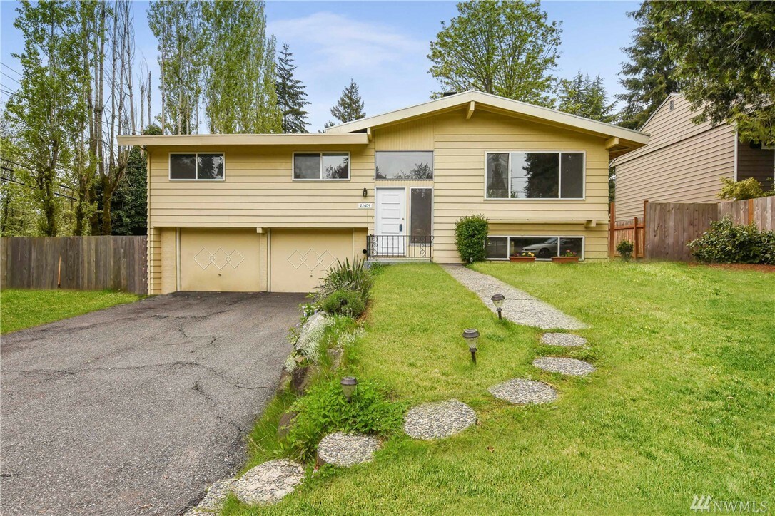 Property Photo: 11605 106th Ave NE WA 98034