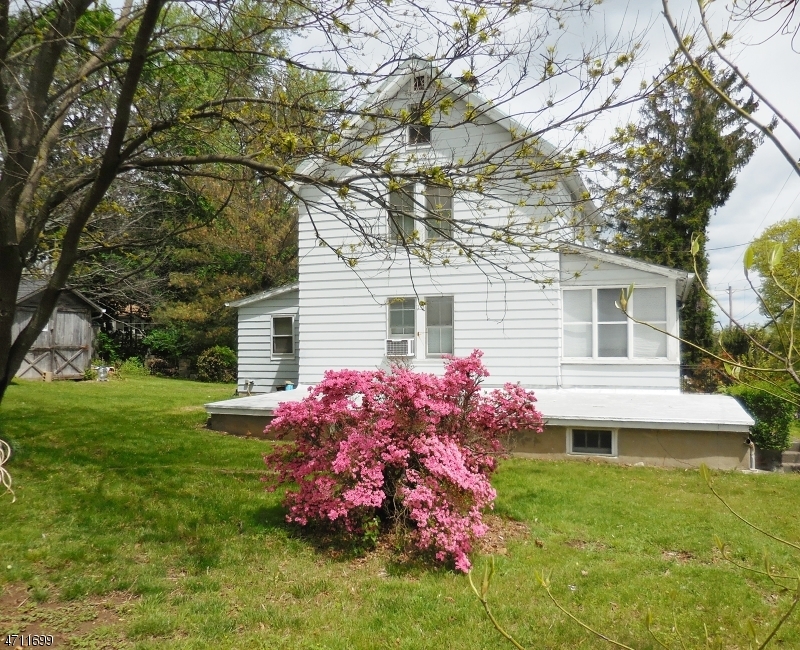 Property Photo:  141 Franklin Rd  NJ 07834 