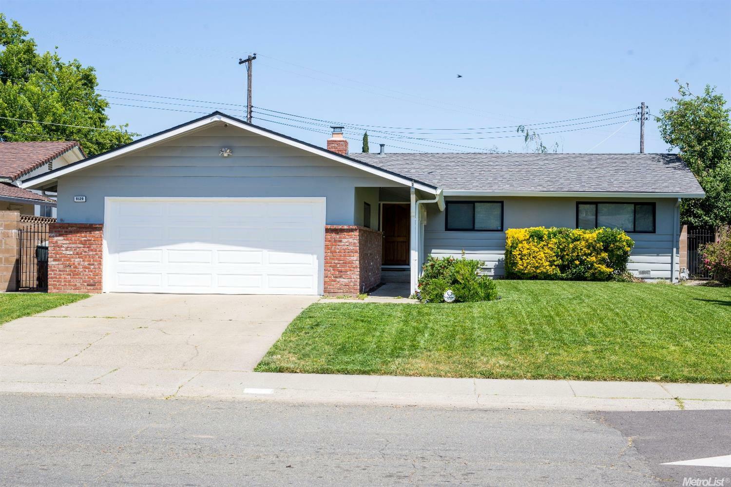 Property Photo:  9129 Condesa Drive  CA 95826 