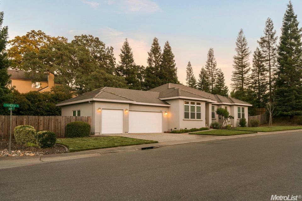 Property Photo: 2204 Rookery Place CA 95762