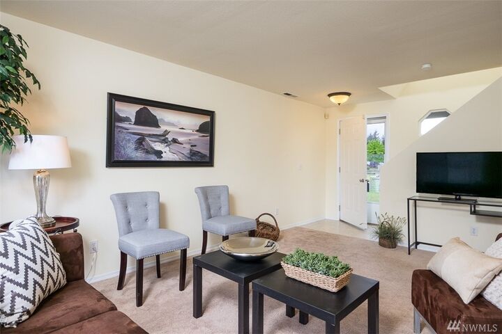 Property Photo: 1104 201st St E WA 98387