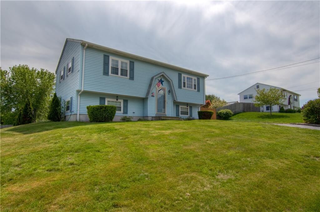 Property Photo:  6 Medieval Wy  RI 02893 