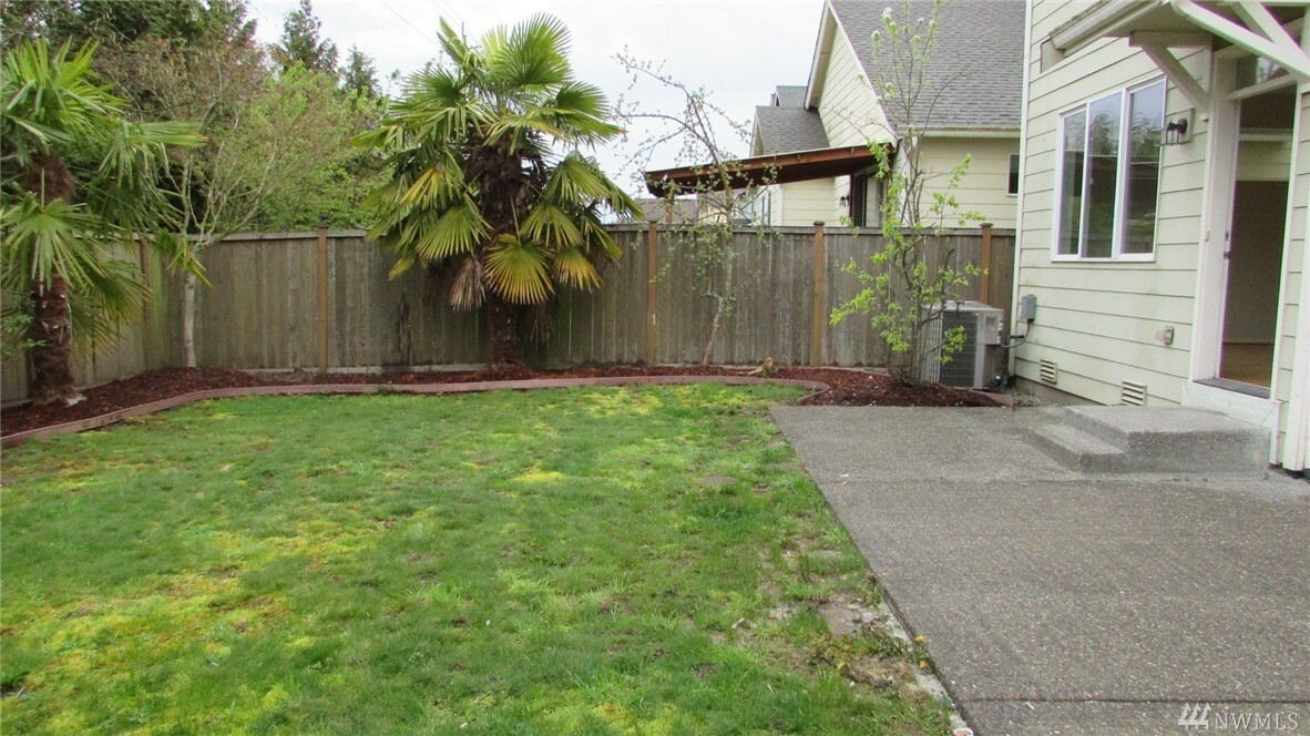 Property Photo:  3106 Destination Ave E  WA 98424 