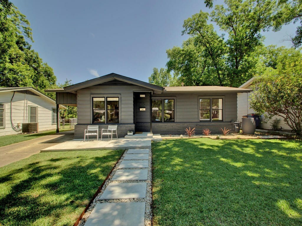 Property Photo:  1010 Arcadia Avenue  TX 78757 