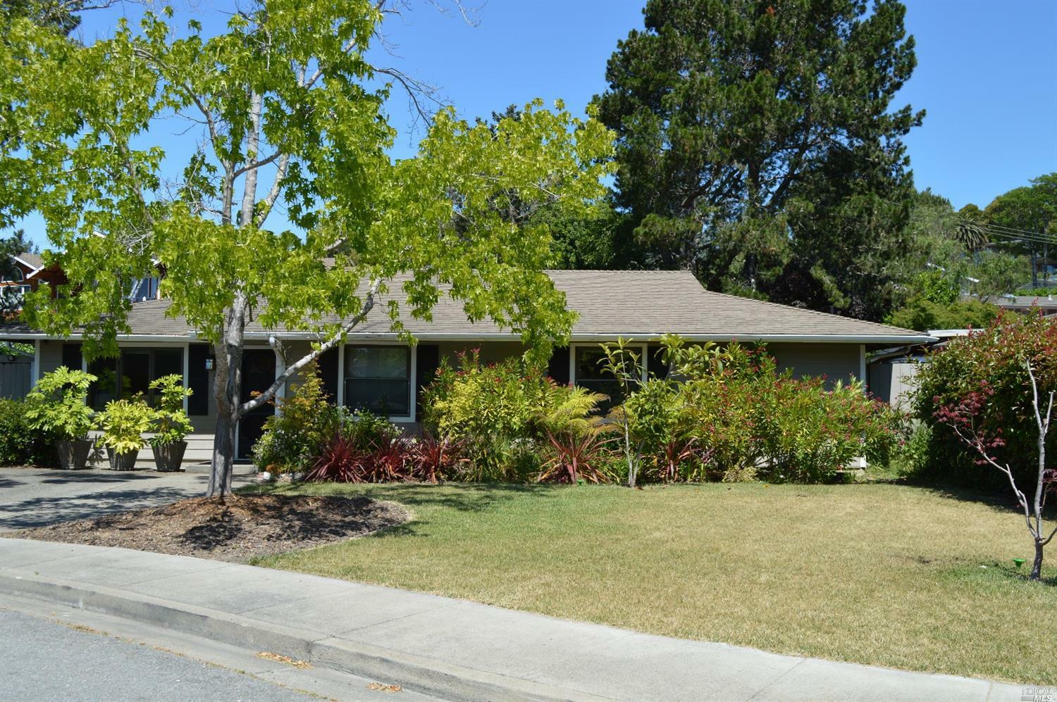 Property Photo:  55 Pamela Court  CA 94920 