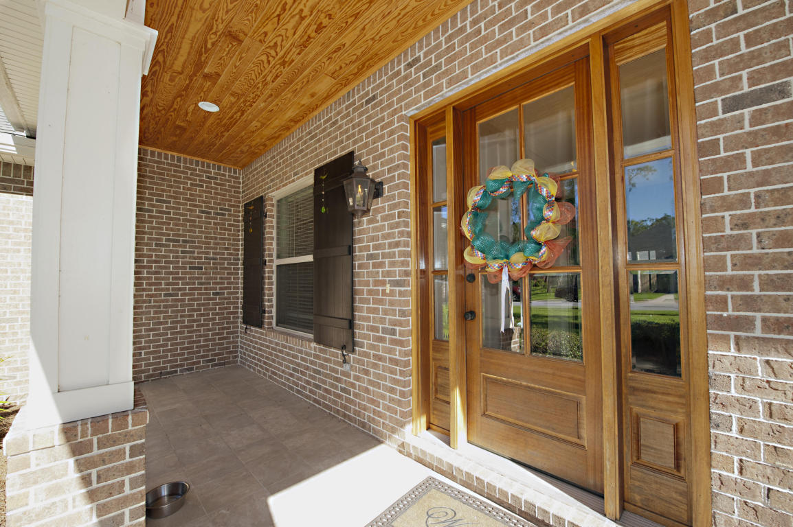 Property Photo: 907 Fallin Branch Court FL 32578