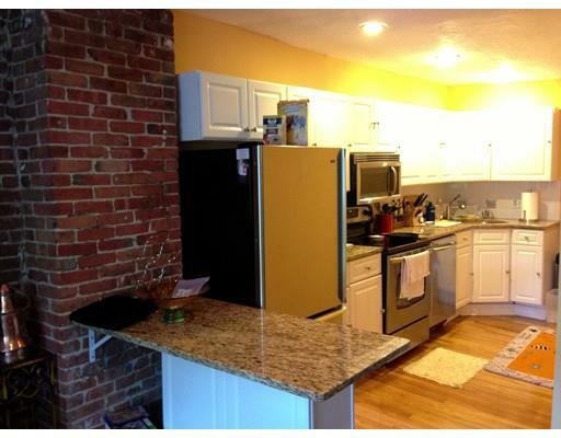 Property Photo:  81 E Brookline St 4  MA 02118 