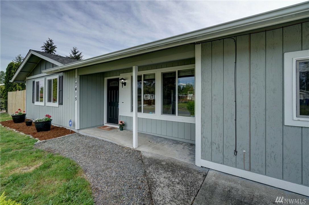 Property Photo:  17415 5th Av Ct E  WA 98387 