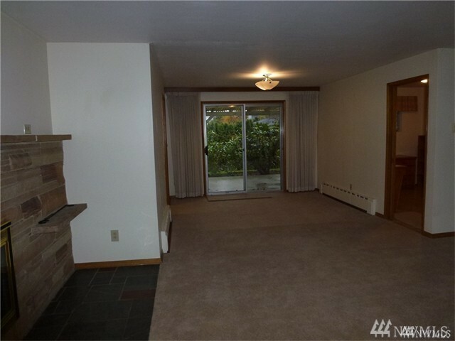 Property Photo:  741 Brookmere Dr  WA 98020 