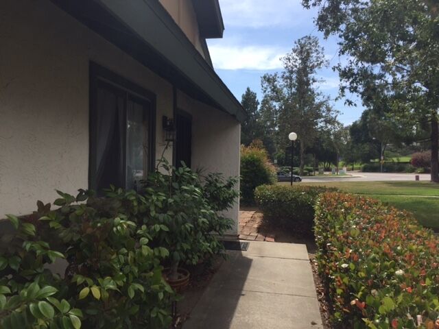 Property Photo:  507 Smoketree Glen  CA 92026 