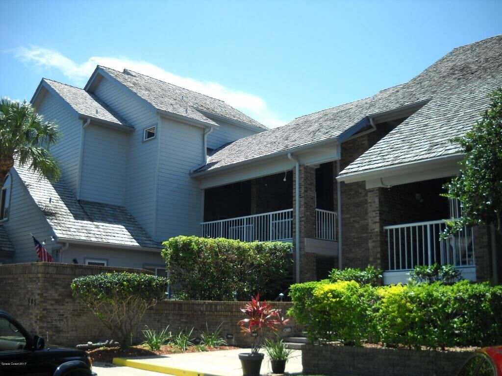 Property Photo: 585 Shadow Wood Lane FL 32780