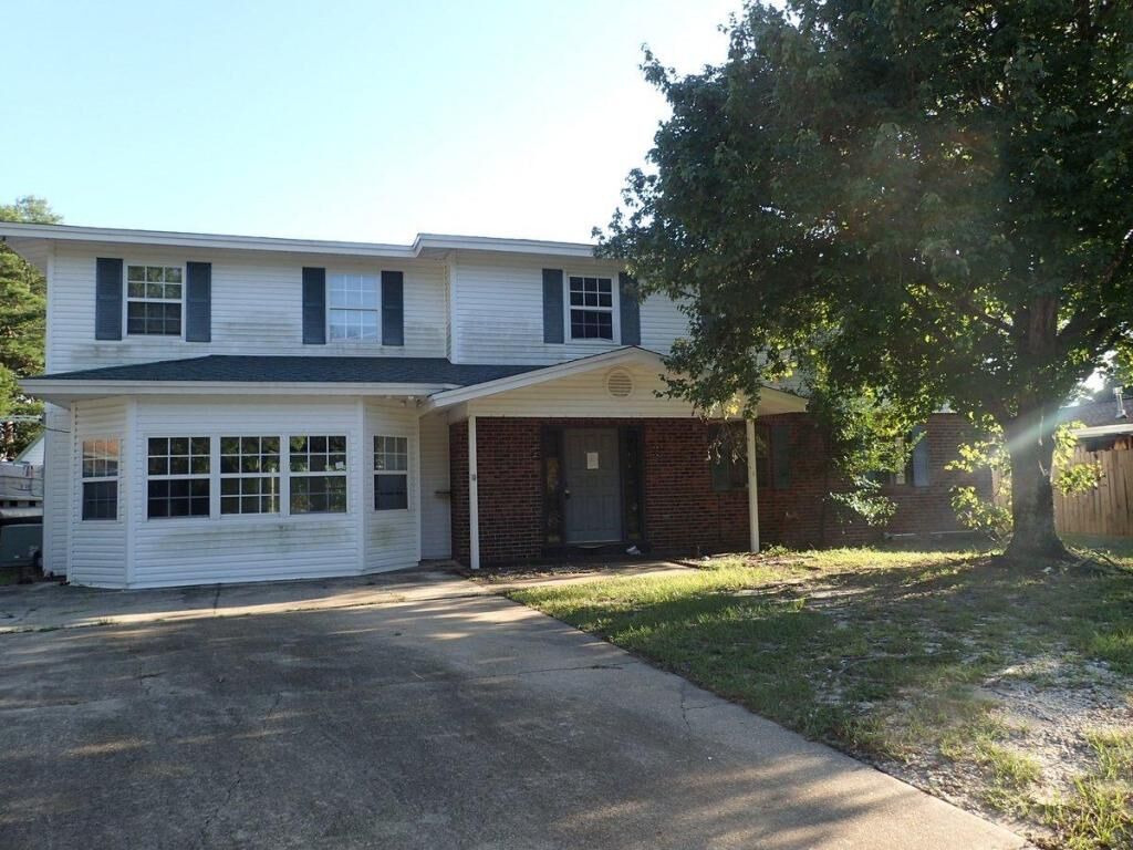 Property Photo:  2416 Parker Drive  FL 32578 