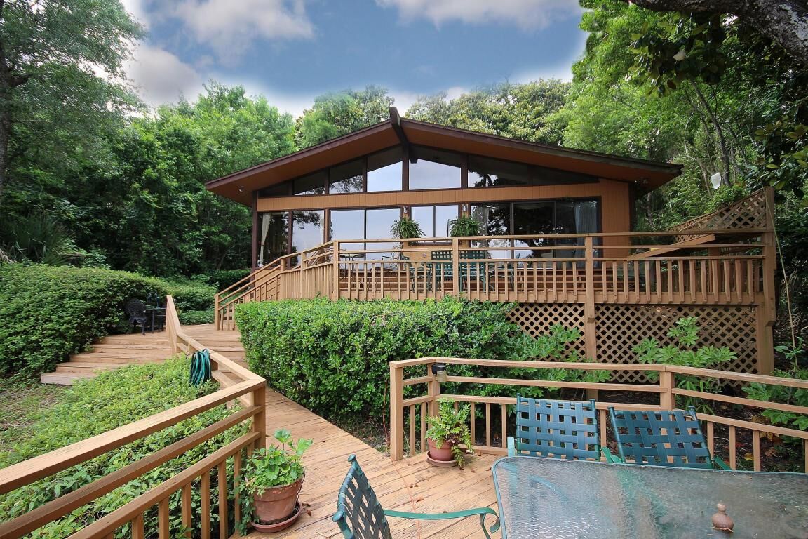Property Photo: 5 Poquito Road FL 32579
