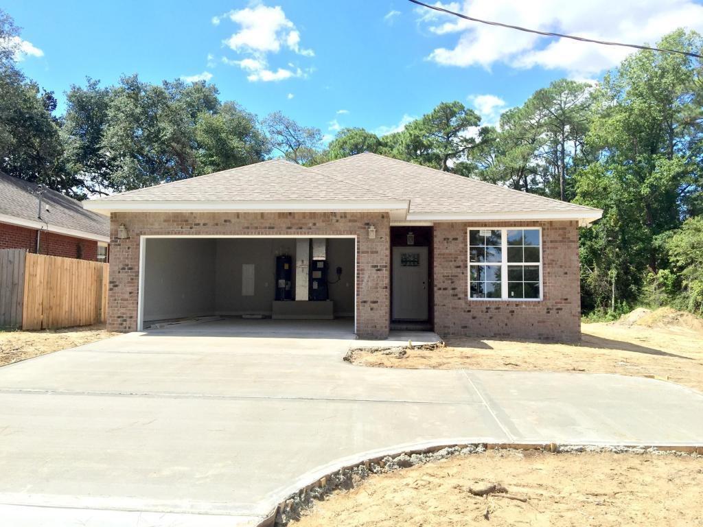 Property Photo:  2118 Bayshore Drive  FL 32578 