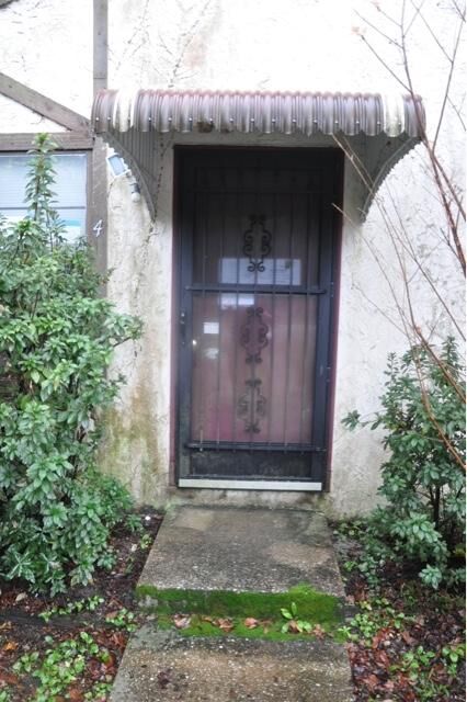 Property Photo:  226 Pelham Road Unit 4  FL 32547 