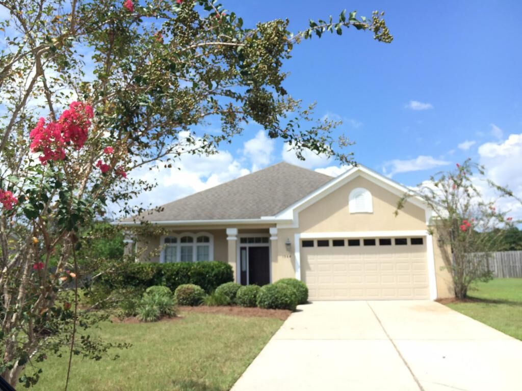 Property Photo: 1564 Venice Avenue FL 32547