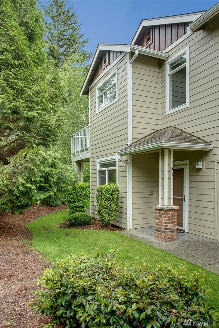 Property Photo:  755 241st Lane SE  WA 98074 