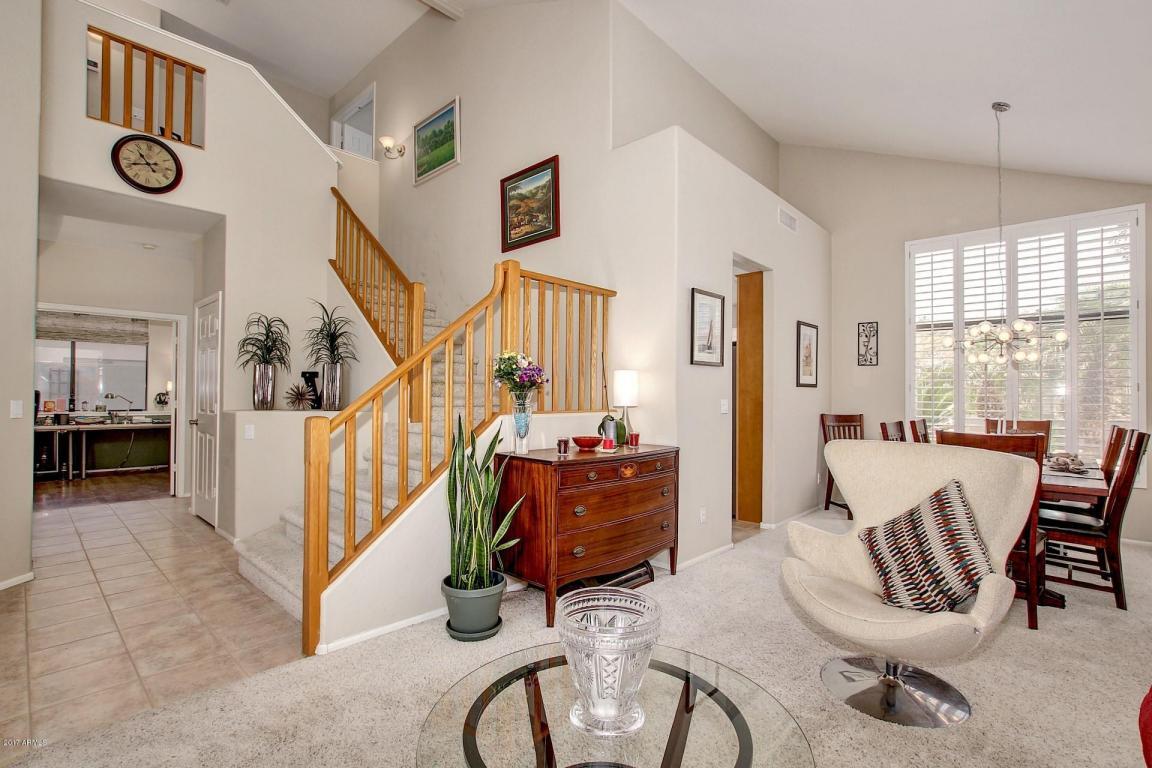 Property Photo:  16675 S 2nd Place  AZ 85048 